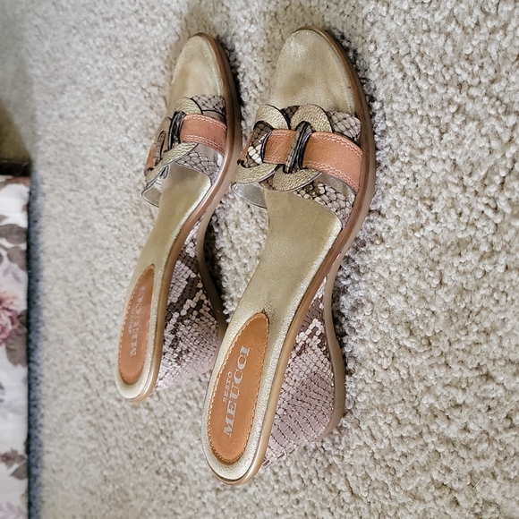Sesto Meucci Tan Brown Snake Metallic Leather Slides Sandals Wedges Heels - Picture 3 of 5